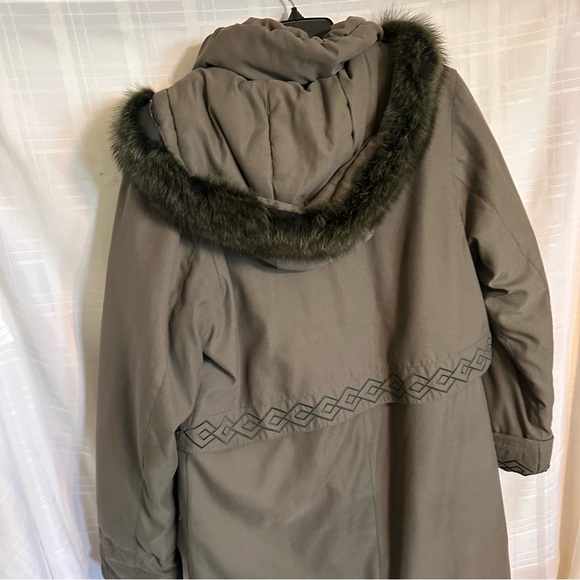 Utex Design Winter Coat. - Picture 12 of 13